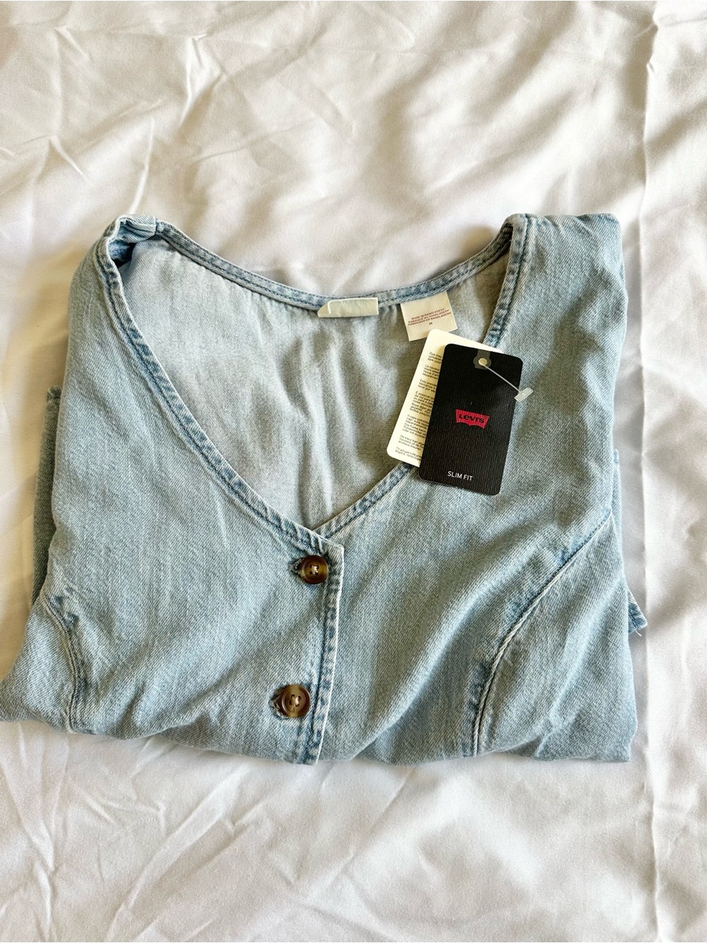 Levi’s Moxie Short-Sleeve Denim Blouse - Picture 11 of 14